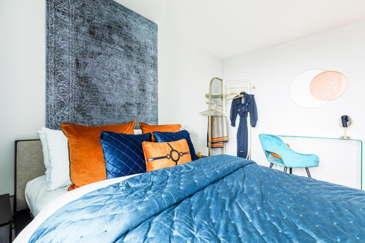 Best Thames View In Town! Large Luxxe Nomad Design Family Home London Eksteriør billede