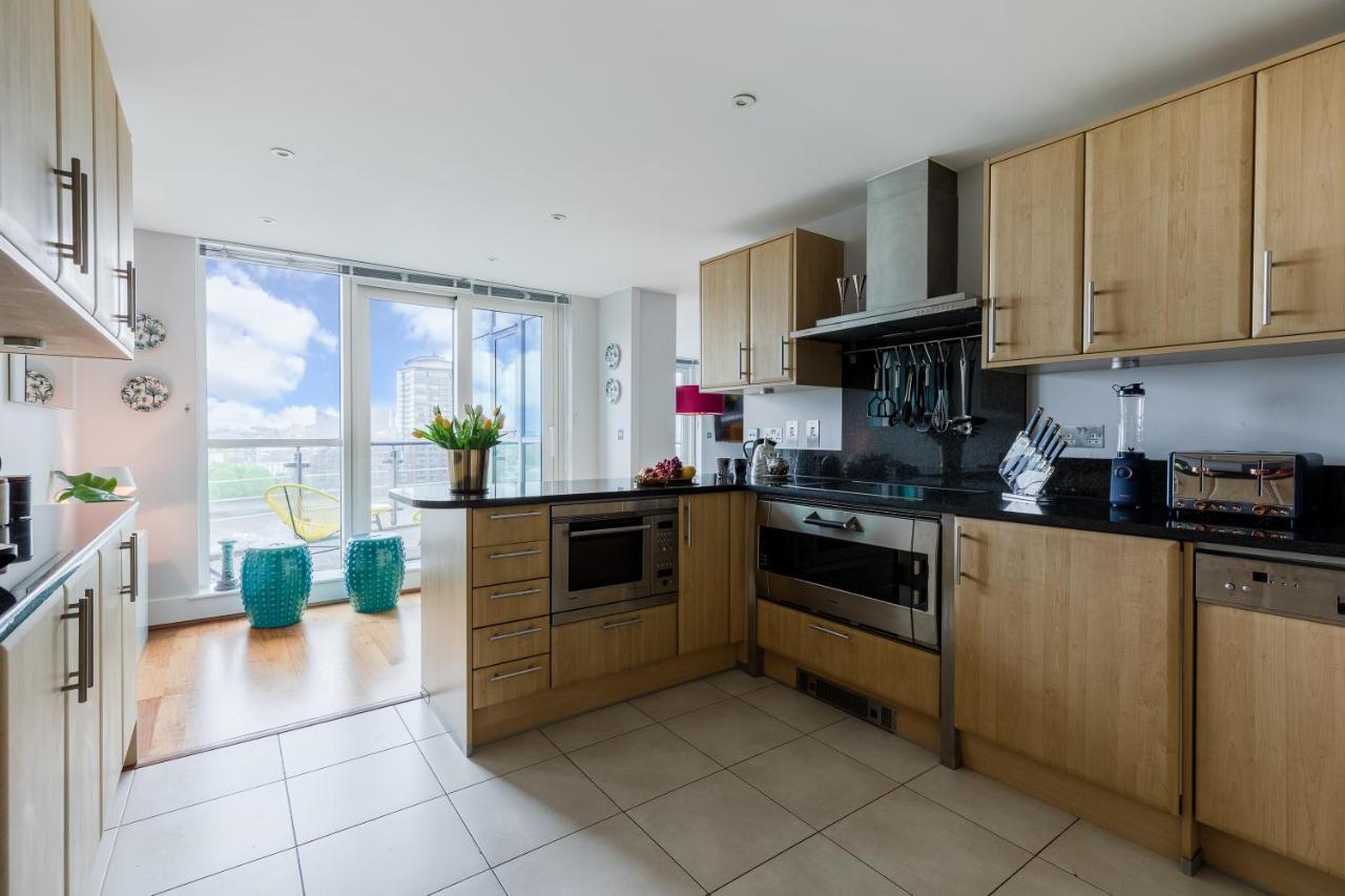 Best Thames View In Town! Large Luxxe Nomad Design Family Home London Eksteriør billede